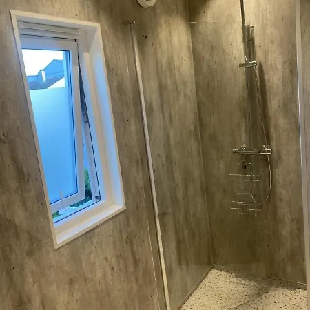 Apartmán Bright & 2nd Floor Walking Distance To Everything & Parking *