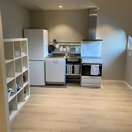 Bright & 2nd Floor Walking Distance To Everything & Parking Kristiansand
